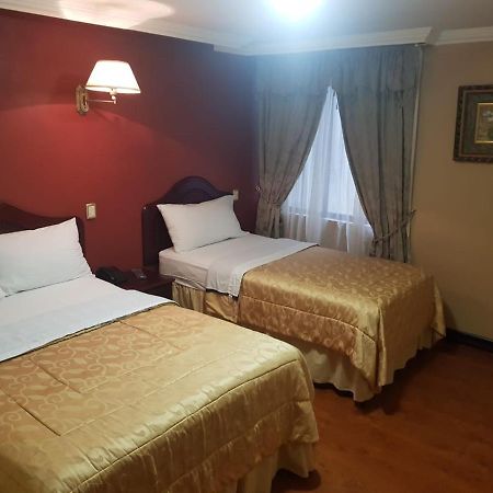 Hotel Prado Internacional Лоха Екстериор снимка
