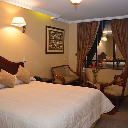 Hotel Prado Internacional Лоха Екстериор снимка
