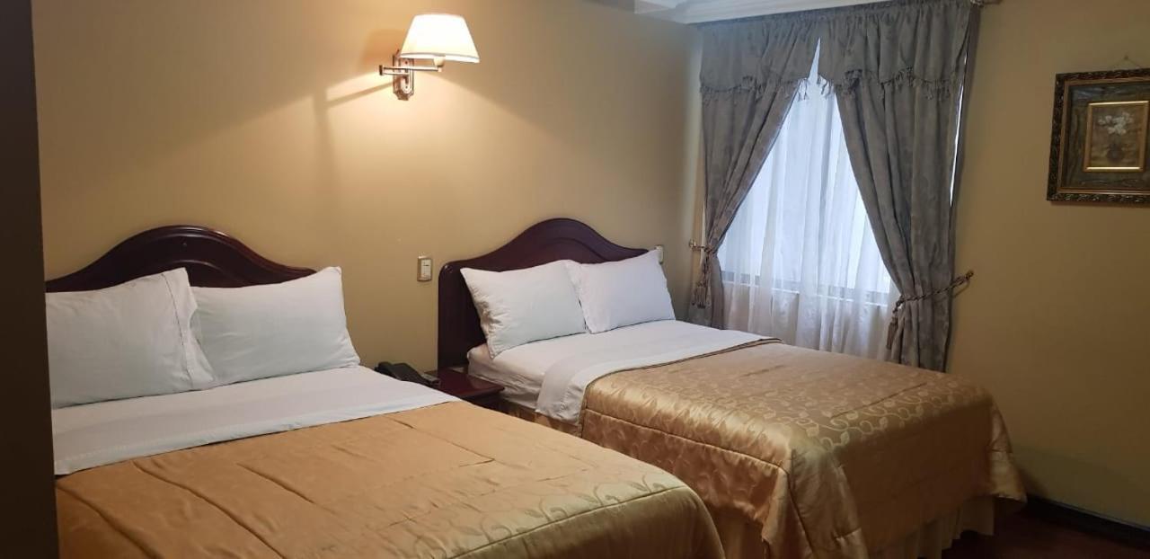 Hotel Prado Internacional Лоха Екстериор снимка