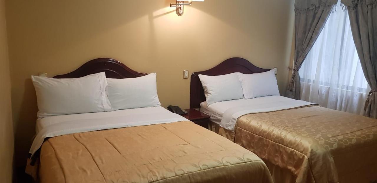 Hotel Prado Internacional Лоха Екстериор снимка