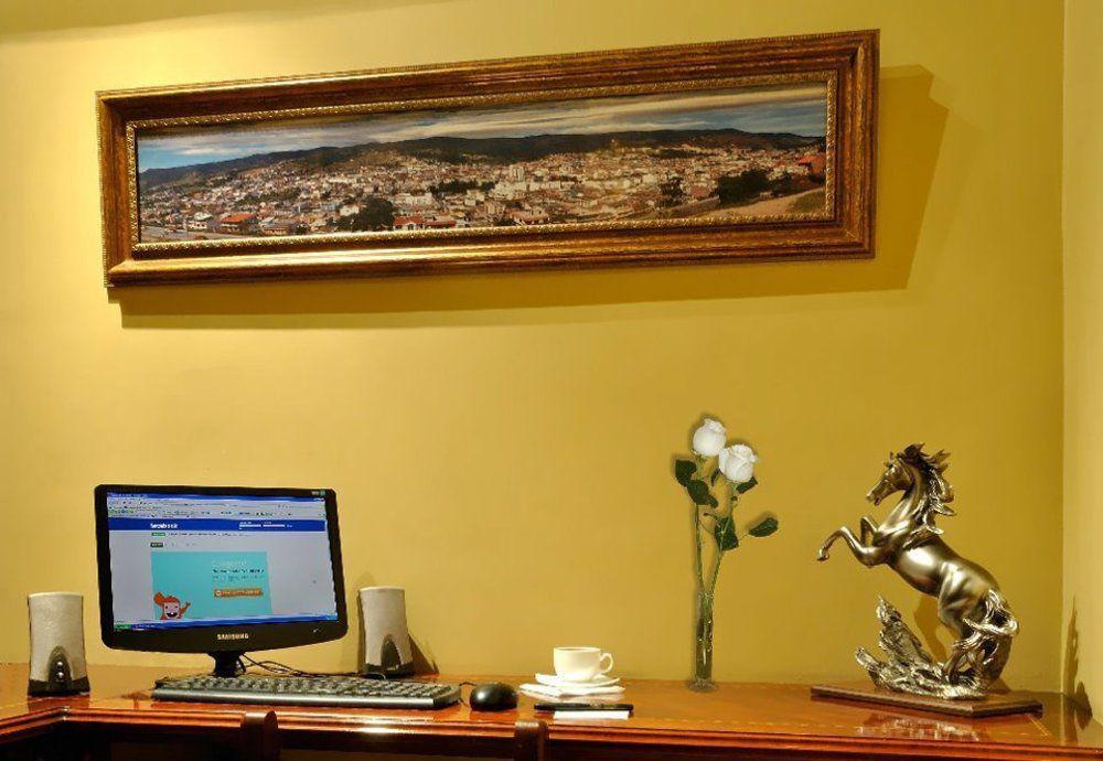 Hotel Prado Internacional Лоха Екстериор снимка