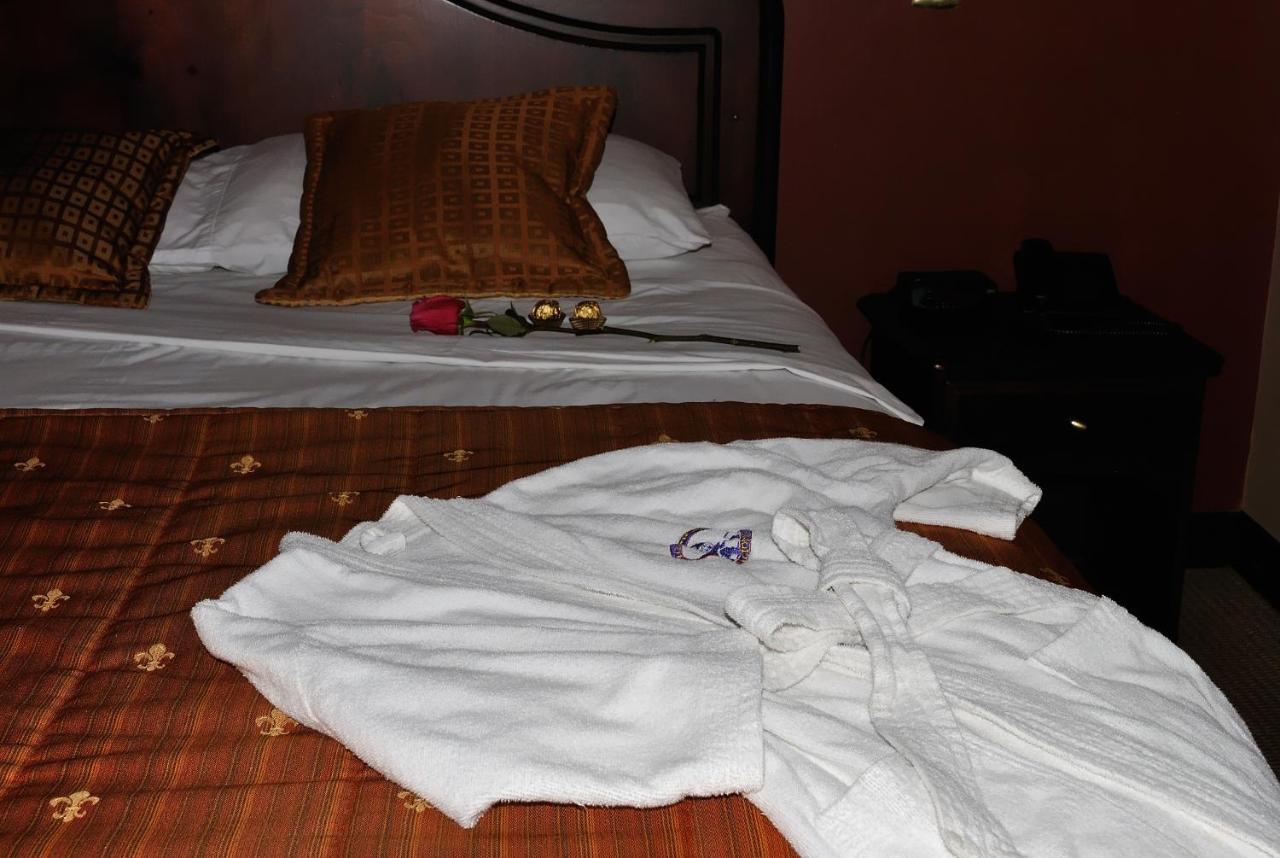 Hotel Prado Internacional Лоха Екстериор снимка